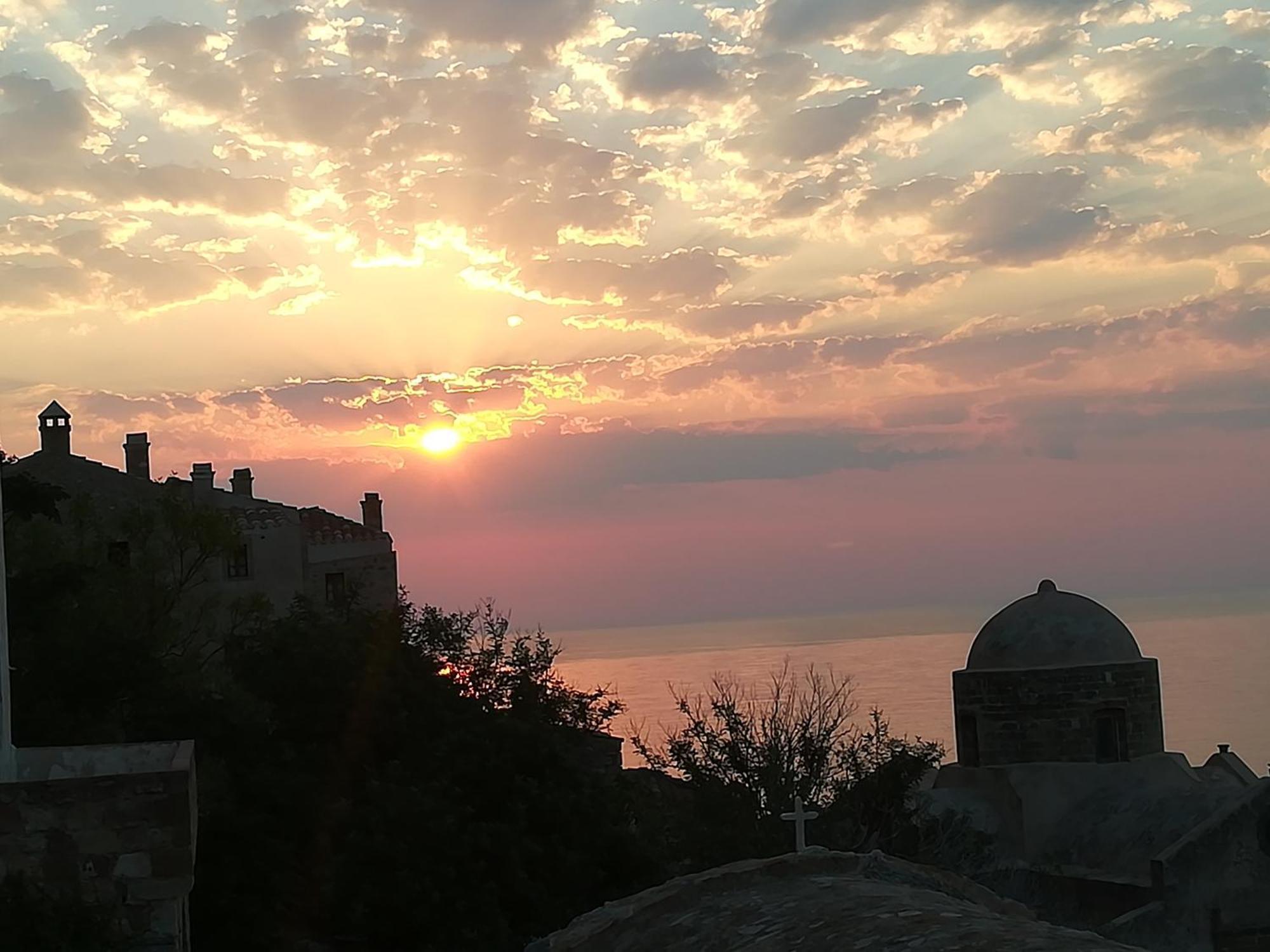 Kissamitakis Guesthouse Monemvasia Extérieur photo